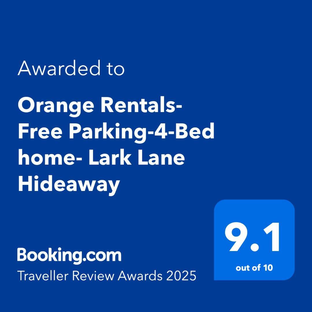 By Seftonlark Lane Wm Games Parking Holiday home